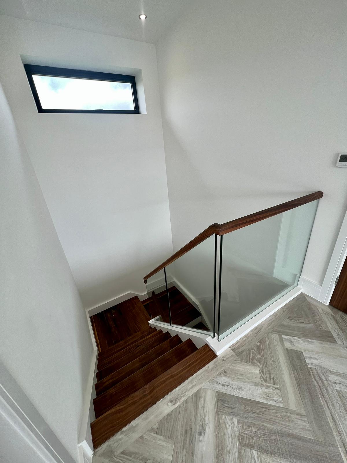 glass stair bannisters
