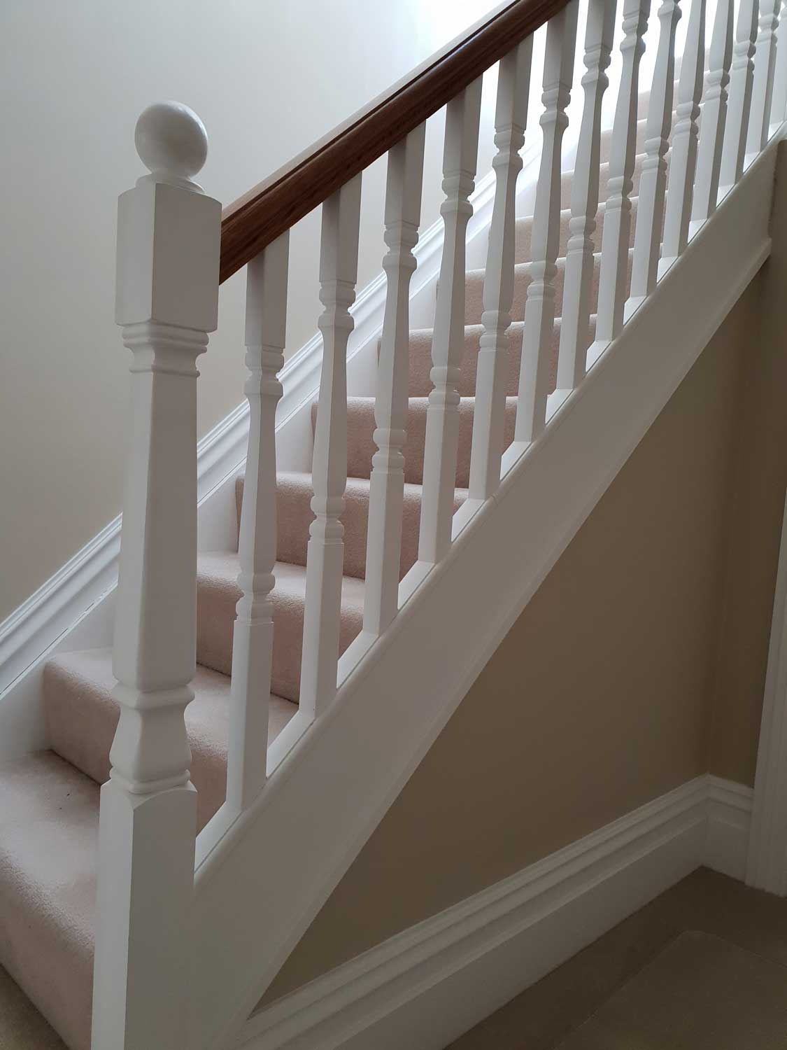 Straight staircase with Timber Spindles